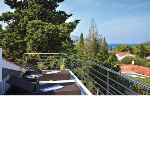 1 Bedroom Awesome Apartment In Stari Grad