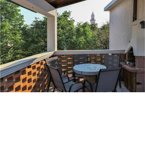 2 Bedroom Amazing Apartment In Novi Vinodolski