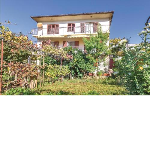 2 Bedroom Amazing Apartment In Pula
