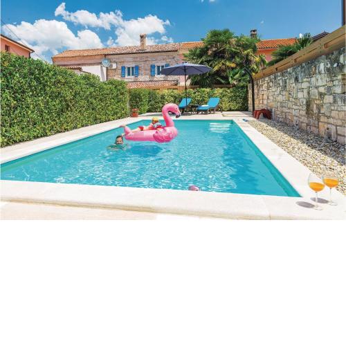 2 Bedroom Amazing Home In Rovinj