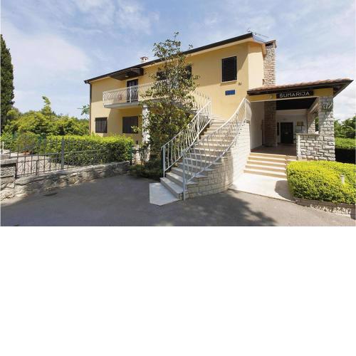 2 Bedroom Beautiful Apartment In Rovinj