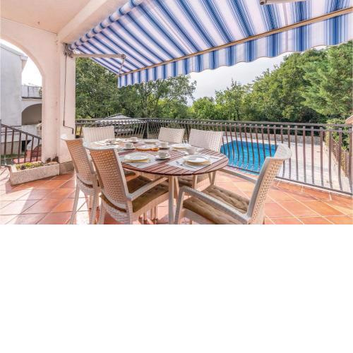 2 Bedroom Beautiful Home In Malinska