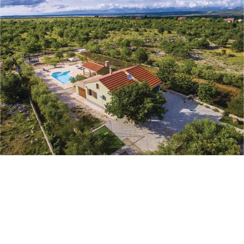 2 Bedroom Stunning Home In Biograd