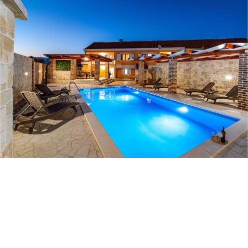3 Bedroom Gorgeous Home In Pridraga