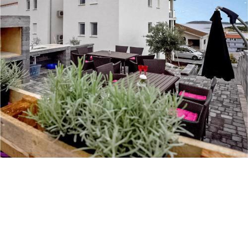 3 Bedroom Nice Apartment In Sibenik