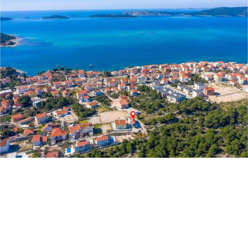 4 Bedroom Beautiful Home In Sibenik