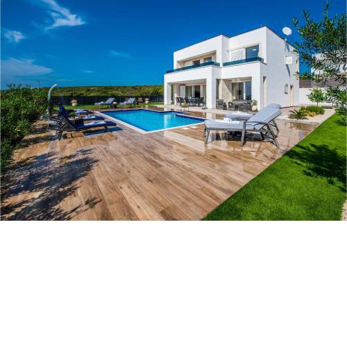 4 Bedroom Gorgeous Home In Novalja