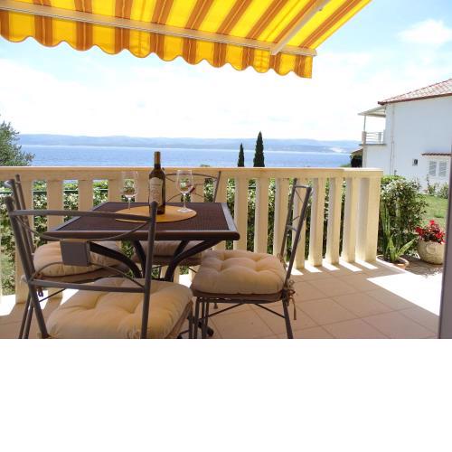 4pax Apartment ON THE BEACH with garden, sea view, terrace & parking - Ap A1