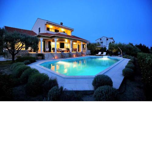 5* Seaview Villa Clara for 12+ guests, Kožino