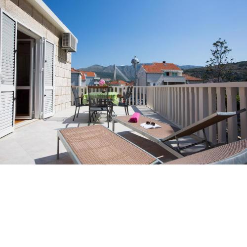 Aida Apartments and Rooms for couples and families FREE PARKING