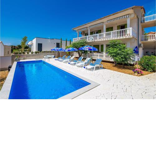 Amazing Apartment In Barbat Na Rabu
