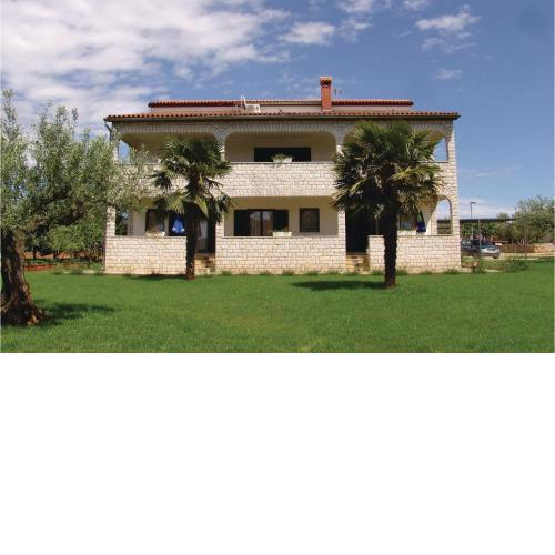 Amazing Apartment In Porec With Wifi