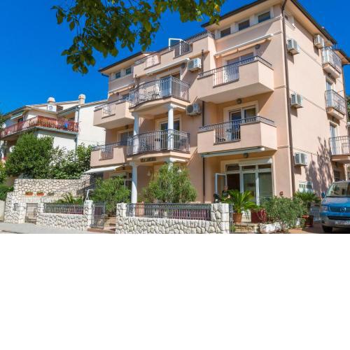 Amfora Apartments