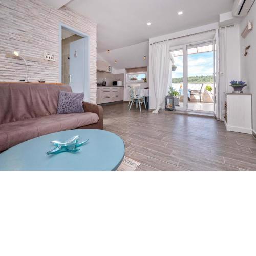 Anchor Apartments