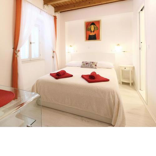 Angelus Rooms