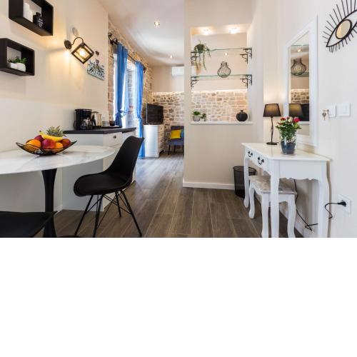 Angie Central Rooms