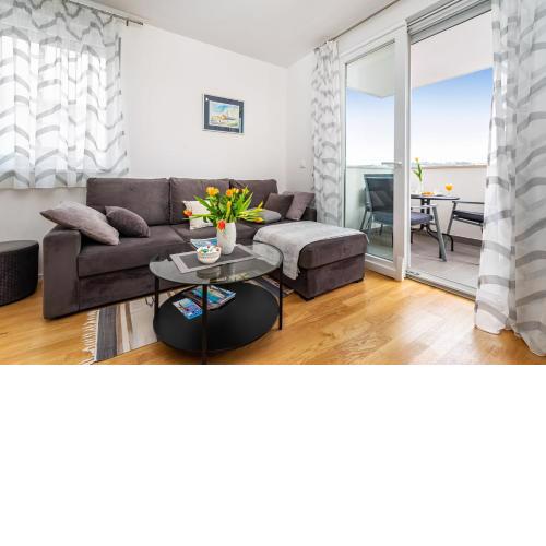 Ap Stella, center of Zadar, 2Br, parking
