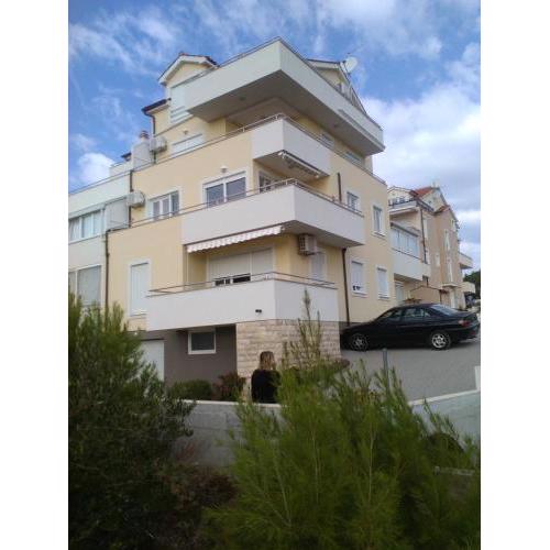 Apartament M & E