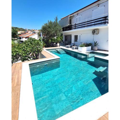 Apartman "SARAH" - One apartment house
