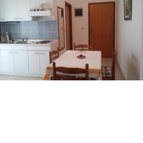 Apartment 612-3