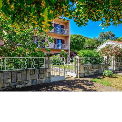 Apartment Adriana-3 by Interhome