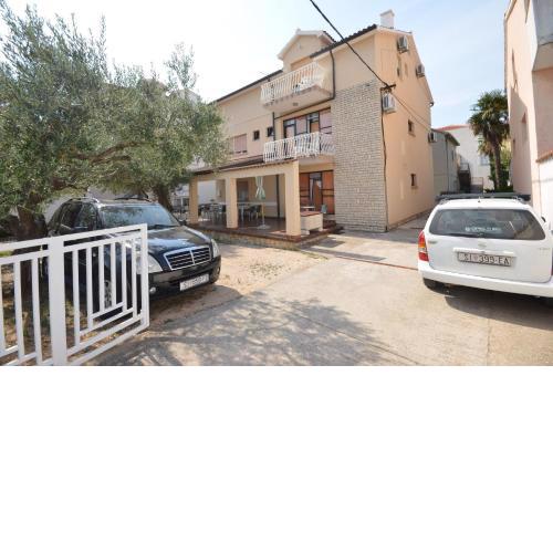Apartment and Rooms Mrkovic