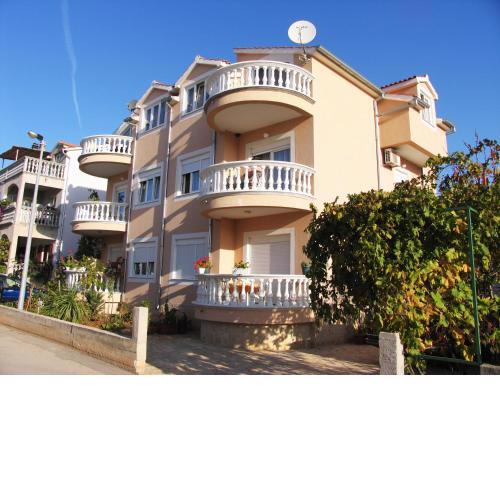 Apartment Bilac