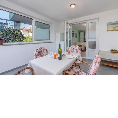 Apartment Complex Silvia