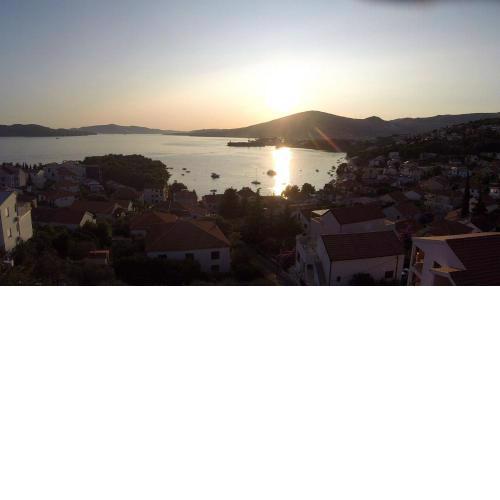 Apartment for four persons with sea view in Trogir near the beach