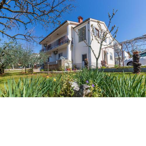 Apartment Giulia