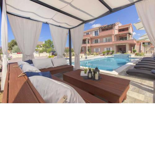Apartment in Grebastica 7034