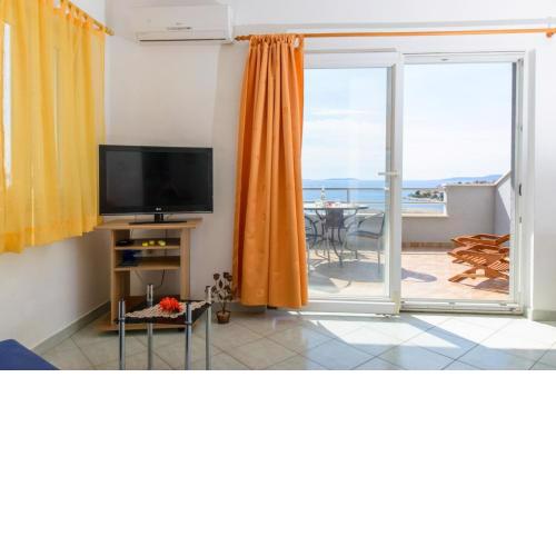 Apartment in Okrug Gornji with sea view, terrace, air conditioning, WiFi 5049-3