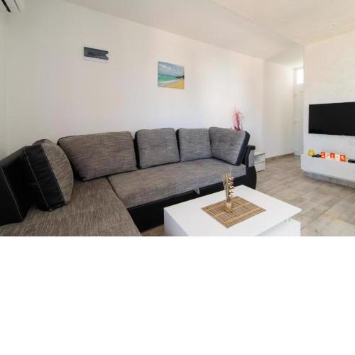Apartment in Okrug Gornji with sea view, terrace, air conditioning, WiFi 5134-4