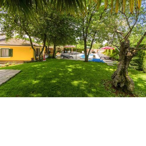 Apartment in Porec with terrace, air conditioning, WiFi, washing machine (4928-8)