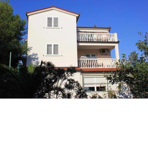 Apartment in Rogoznica with sea view, balcony, air conditioning, WiFi 5148-1