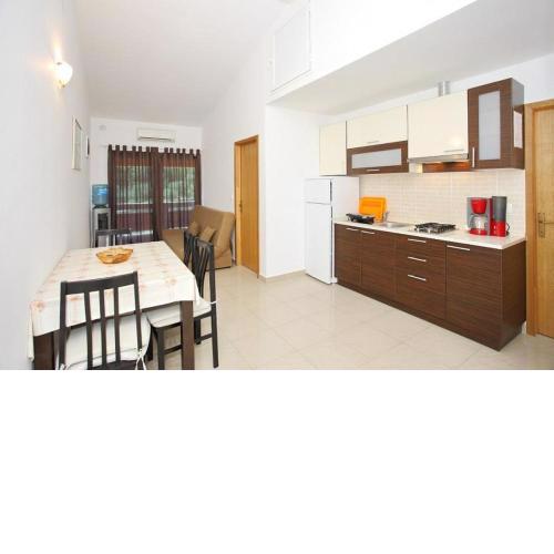 Apartment in Vir with sea view, balcony, air conditioning, Wi-Fi (4595-3)
