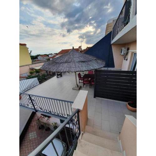 Apartment in Vodice with terrace, air conditioning, WiFi (4323-2)