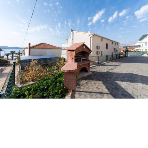 Apartment Lara Iva