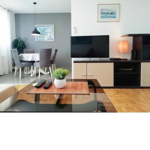 Apartment Lara