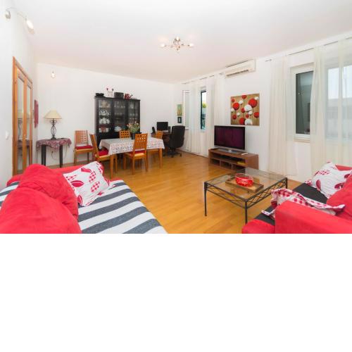 Apartment Leo