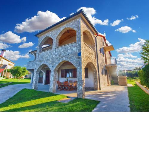 Apartment Luka 1481
