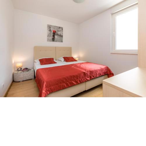 Apartment Marcela With Private Parking