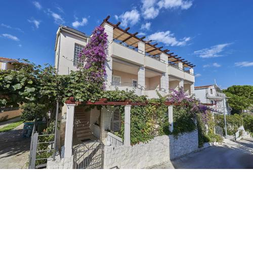 Apartment Mavarstica 17803e