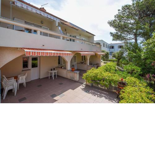 Apartment Neve