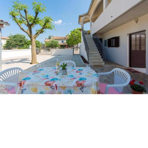 Apartment Oriana