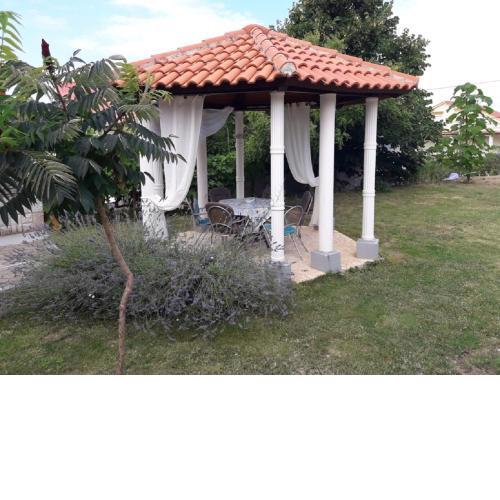 Apartment Pavilion-beautiful garden