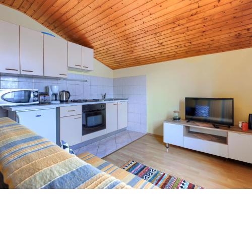 Apartment Ruža 1 by Interhome