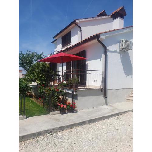 Apartment Vesna for 2, free parking and Wi-Fi