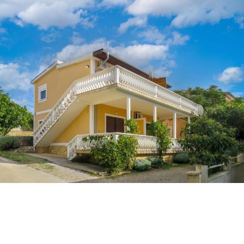 Apartment Yellow by Interhome