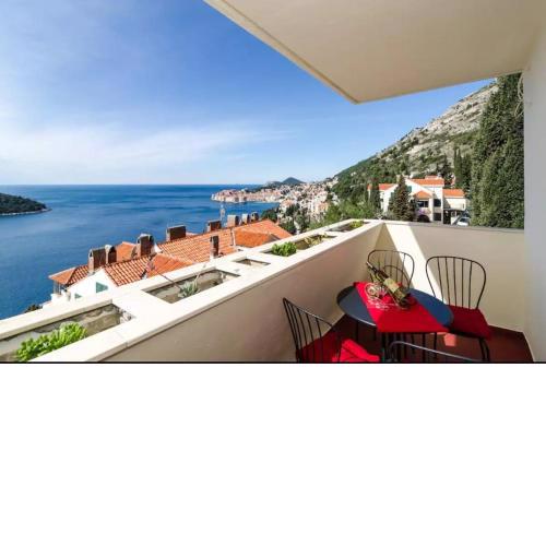 Apartment Zlatni Potok - Best View of the Old Town